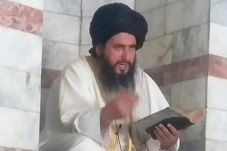 طالبان اعلام کرد که افراد مسلح ناشناس در منطقه کارته نو کابل یک امام جمعه را ترور کردند.