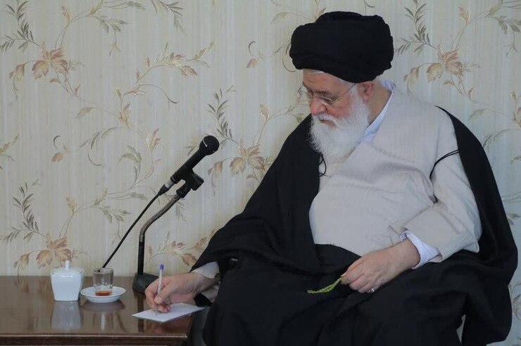 نماینده ولی‌فقیه در خراسان‌رضوی در پیامی شهادت دو تن از نیرو‌های بسیجی مدافع امنیت در مشهد را به محضر مقام معظم رهبری، مردم ولایی و شریف مشهد مقدس تسلیت گفت.