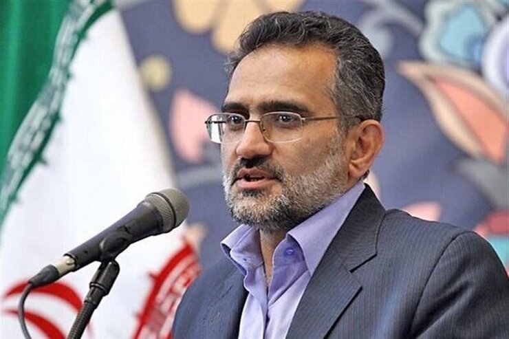 معاون رئیس‌جمهور با بیان اینکه برخی سلبریتی‌ها در وقایع اخیر به تحریک جوانان پرداختند، گفت: نیروهای انتظامی و بسیج و سپاه در این مدت تاکنون خویشتن داری کردند و نمی خواهند به کسانی که فریب خورده هستند آسیبی برسد.
