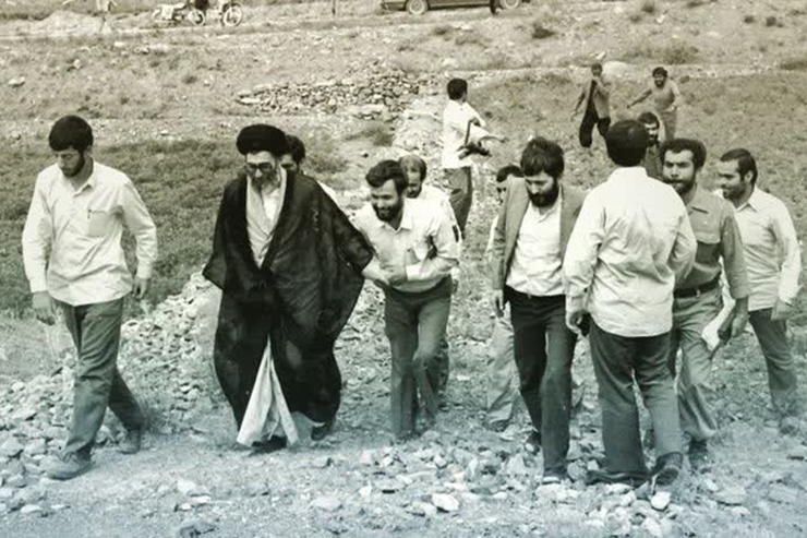 تصاویر و روایت‌هایی از سفر رهبر انقلاب به مناطق محروم و دیدار با جهادگران را ببینید.