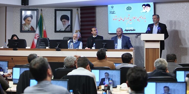 وزیر تعاون، کار و رفاه اجتماعی با بیان اینکه مشکل اشتغال حل نشده است، گفت: این وزارتخانه هم با برنامه مدون به دنبال زدودن فقر مطلق و کاهش فقر نسبی است.