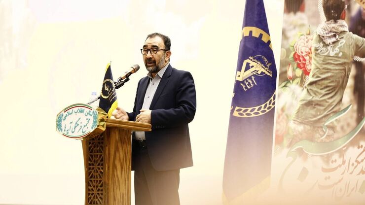 استاندار خراسان رضوی گفت:معاندان نظام هیچ برنامه و آرمانی برای خود ندارند و فقط به صورت کور، آرامش مردم را بر هم می زنند و به مردم و بسیجیان حمله می کنند و سپس می کوشند با عملیات روانی و جنگ رسانه ای جامعه را نا امن نشان دهند.