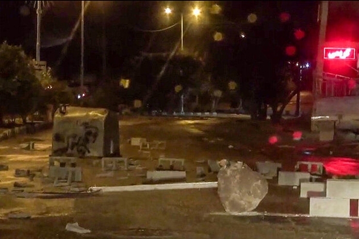 اولین صحبت‌های پدر کیان پس از عمل جراحی و روایت مجروحان و نیروهای پلیس از چهارشنبه سیاه ایذه را مشاهده کنید.