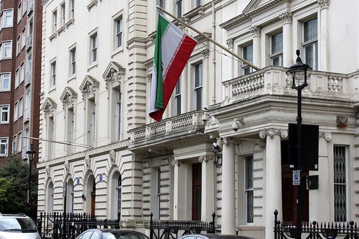وحید جلال‌زاده رئیس کمیسیون امنیت ملی مجلس شورای اسلامی از حمله به ۴۵ نمایندگی ایران در خارج از کشور خبر داد و گفت: در ۱۱ مورد از سلاح گرم و کوکتل مولوتوف استفاده شده است.