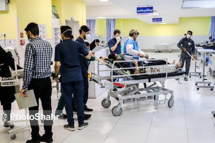 معاون درمان وزارت بهداشت ضمن تشریح علل شیوع آنفلوآنزا در کشور و علائم آن، گفت: در حال‌حاضر روزانه ۳۰ هزار بیمار تنفسی به صورت سرپایی به بیمارستان‌های کشور مراجعه می‌کنند و نمونه‌گیری‌ها نشان می‌دهد که بالای ۵۰ درصد از این افراد به آنفلوآنزا مبتلا هستند.