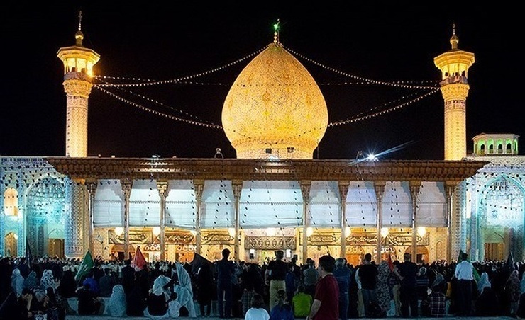 میلاد عرفان‌پور و محمدجواد پرچمی از شاعران کشورمان در پی حمله تروریستی به زائران حرم مطهر شاهچراغ (ع) اشعاری سرودند.