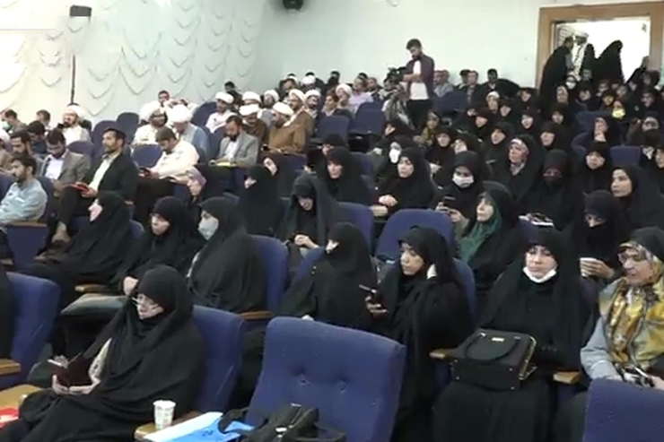 دومین روز از کارگاه آموزشی ایران جوان با هدف تربیت تسهیلگر جوانی جمعیت  در دانشگاه امام رضا مشهد توسط معاونت خدمات اجتماعی بنیاد کرامت رضوی  برگزار شد.