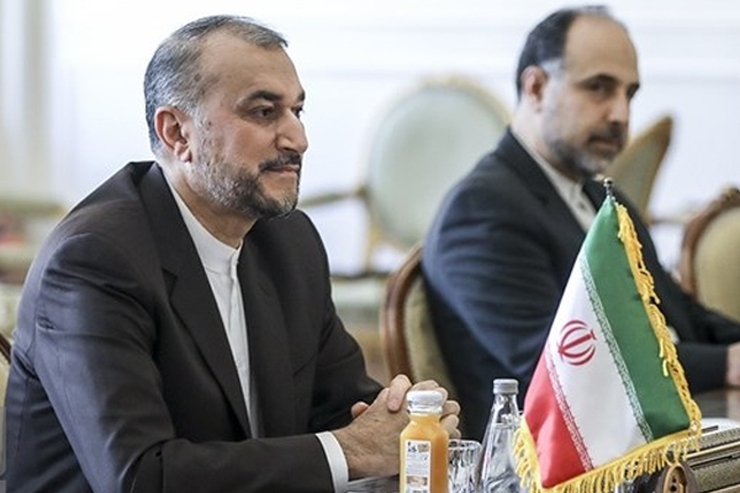وزیر امور خارجه در گفت‌وگوی تلفنی با همتای اوکراینی ضمن رد ادعاهای مطرح شده درباره استفاده از پهپادهای ایرانی در جنگ اوکراین، به این کشور توصیه کرد که تحت تاثیر برخی سیاستمداران تندروی اروپا قرار نگیرد.