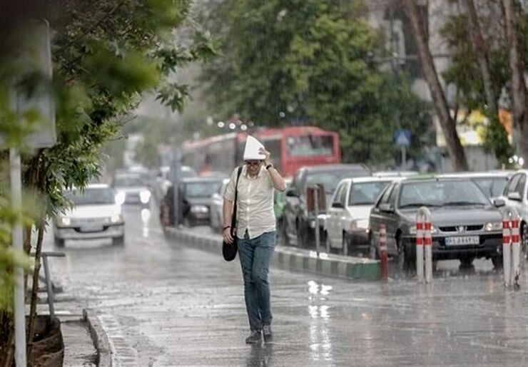 سازمان هواشناسی کشور ضمن پیش بینی رگبار و رعد و برق در ۲۶ استان کشور هشدار داد: وزش باد شدید و خیزش گردوخاک ۱۹ استان را در برمی گیرد.