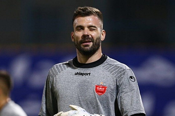 مدیر امور بین‌الملل پرسپولیس گفت: پرونده پرسپولیس با رادوشویچ با سه داور بررسی می‌شود.