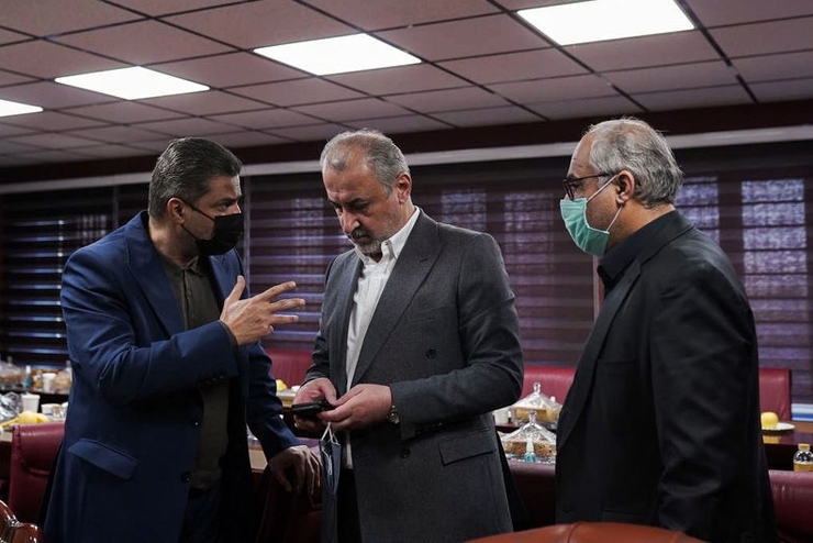 هیات مدیره باشگاه پرسپولیس چند ماهی است که دو عضو جدید به خود دیده و از همان مقطع به بعد بود که شایعه برکناری رضا درویش مطرح شد.