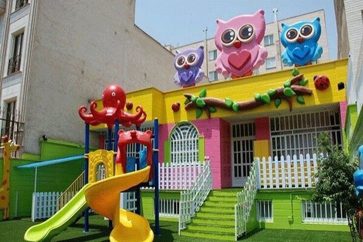 تهرانی فرجاد گفت: اتباع خارجی مطابق شیوه‌نامه‌ها می‌توانند خدمات مرتبط با نیاز‌های خودشان را با تاسیس کودکستان تامین کنند.