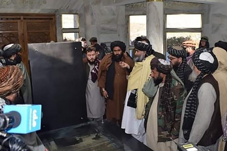 یک مقام طالبان در پنجشیر اعلام کرد که تعدادی از نیروهای امنیتی حفاظت از آرامگاه احمد شاه مسعود را برعهده خواهند داشت.