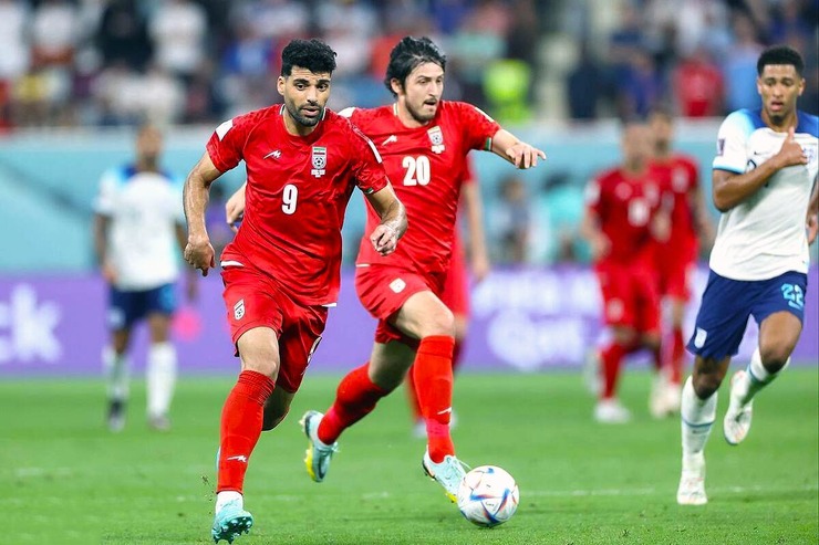 یک رسانه انگلیسی تاکید کرد مهدی طارمی مهاجم تیم ملی فوتبال ایران بعد از گلزنی به انگلیس می‌تواند گزینه مناسبی برای تقویت خط حمله باشگاه منچستریونایتد باشد.