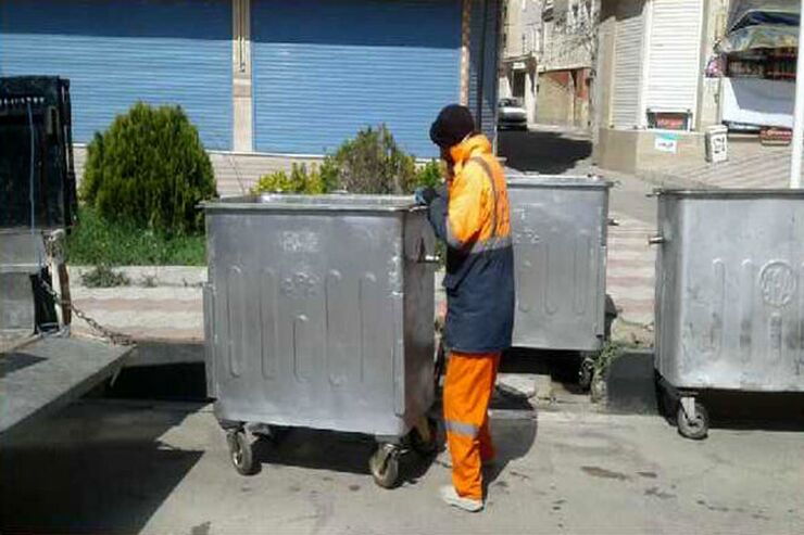 مدیر کل هماهنگی و نظارت بر خدمات شهری شهرداری مشهد از اجرای طرحی آزمایشی در رابطه با مخازن زباله خبر داد که در این طرح جایگاه‌هایی برای مخازن زباله ایجاد شده و دسترسی به مخزن زباله فقط برای پاکبانان امکان‌پذیر خواهد بود.