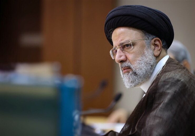 رئیس‌جمهور بر حذف دوره‌های آموزش عالی در دستگاه‌های اجرایی تاکید کرد و افزود: این اقدام به دانشجویان اطمینان می‌دهد که وقتی توانمندی‌های آموزشی را خوب فرا گیرند، می‌توانند در مسیر تحصیلی و شغلی خود رشد کنند.