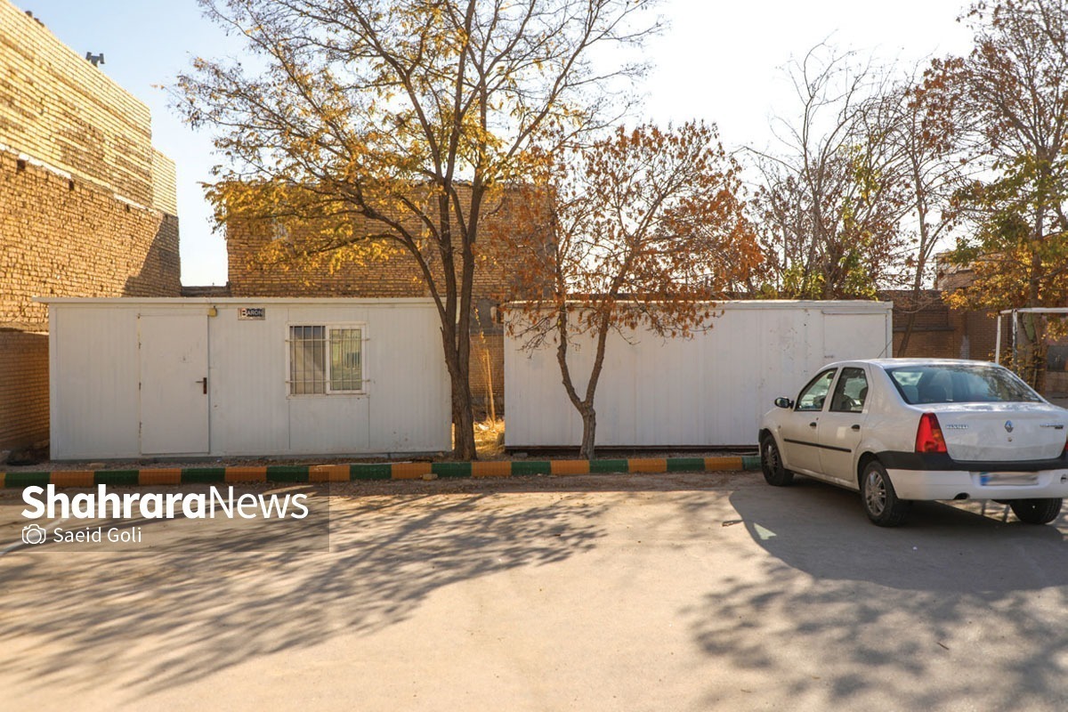 مدیرکل آموزش و پرورش خراسان رضوی گفت:در راستای تحقق مصوبات سفر رییس جمهوری به استان، جمع آوری ۴۰ مدرسه کانکسی در استان آغاز شد.