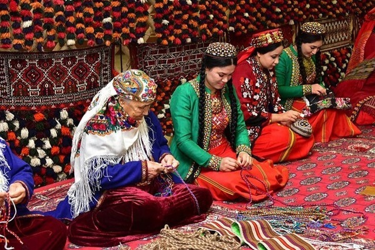 سوزن‌دوزی ترکمن (ترکمن‌دوزی) مشترک به نام ایران و ترکمنستان در یونسکو ثبت جهانی شد.