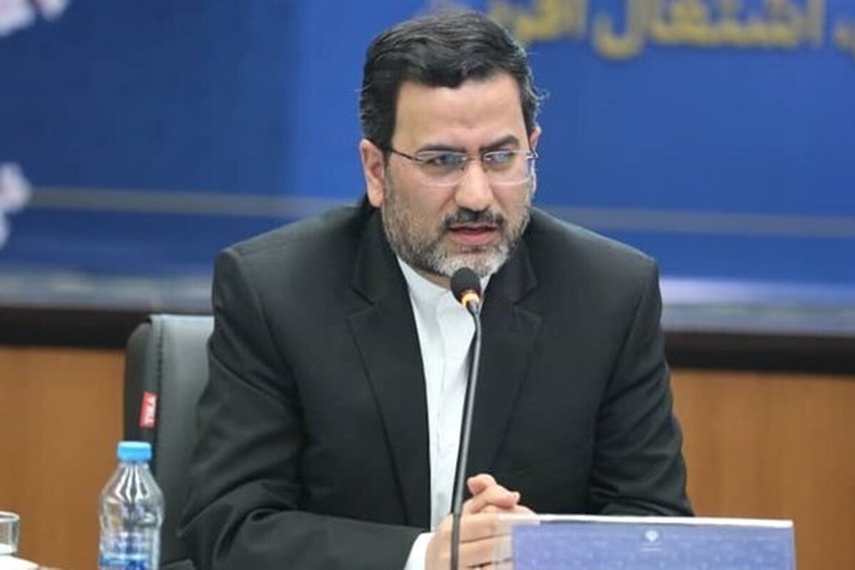 محمدمهدی برادران، معاون صنایع عمومی وزارت صمت مورد سوء قصد افراد ناشناس قرار گرفت.