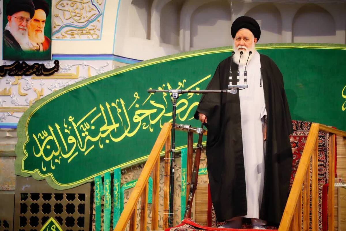 امام‌جمعه مشهدمقدس با بیان اینکه ایران اسلامی امروزه در اوج قدرت و اقتدار قرار دارد، گفت: نمی‌توان تحمل کرد که به مقدسات الهی تعرض شود، اما اکثریت انقلابی و قشر دلسوز نظام در مقابل، از عمل به وظیفه خود در جهاد تبیین کوتاهی کنند.