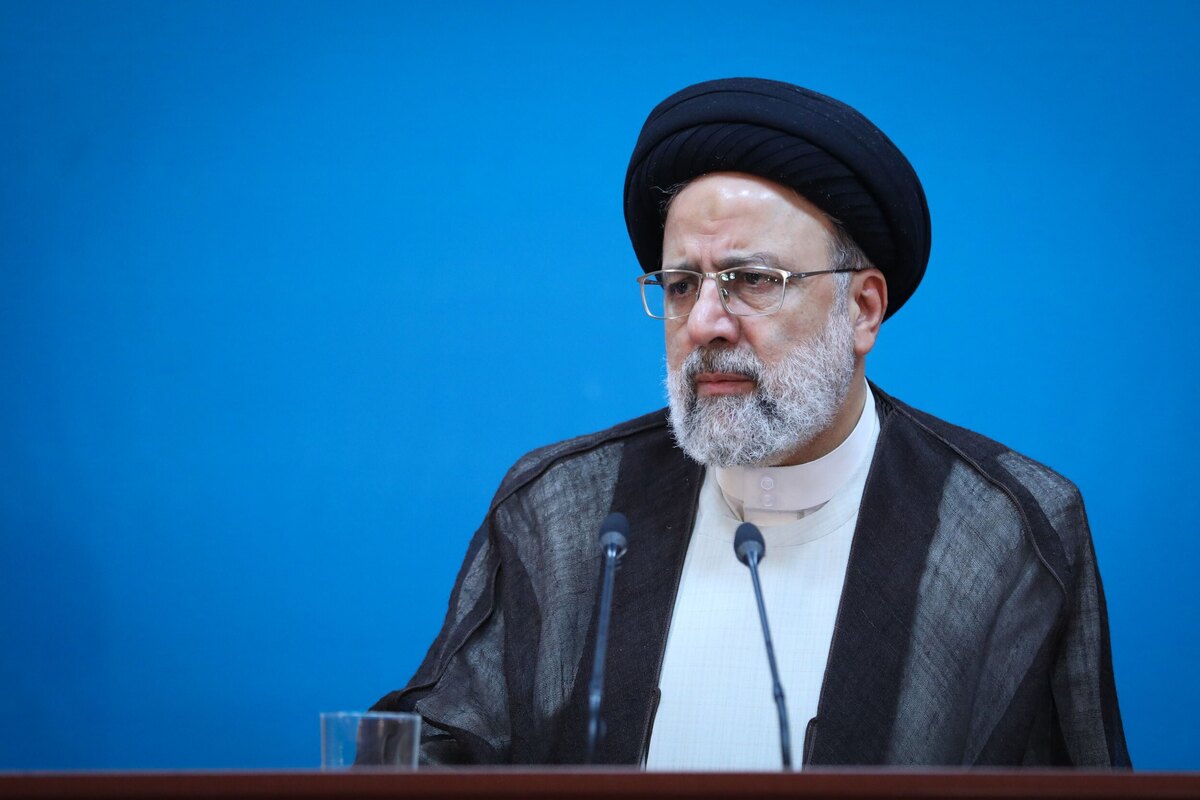 رئیس‌جمهور در همایش ملی مسئولیت اجرای قانون اساسی خاطره‌ای از حقوقدان همرزم ماندلا و نظرش درباره قانون اساسی ایران را بیان کرد.