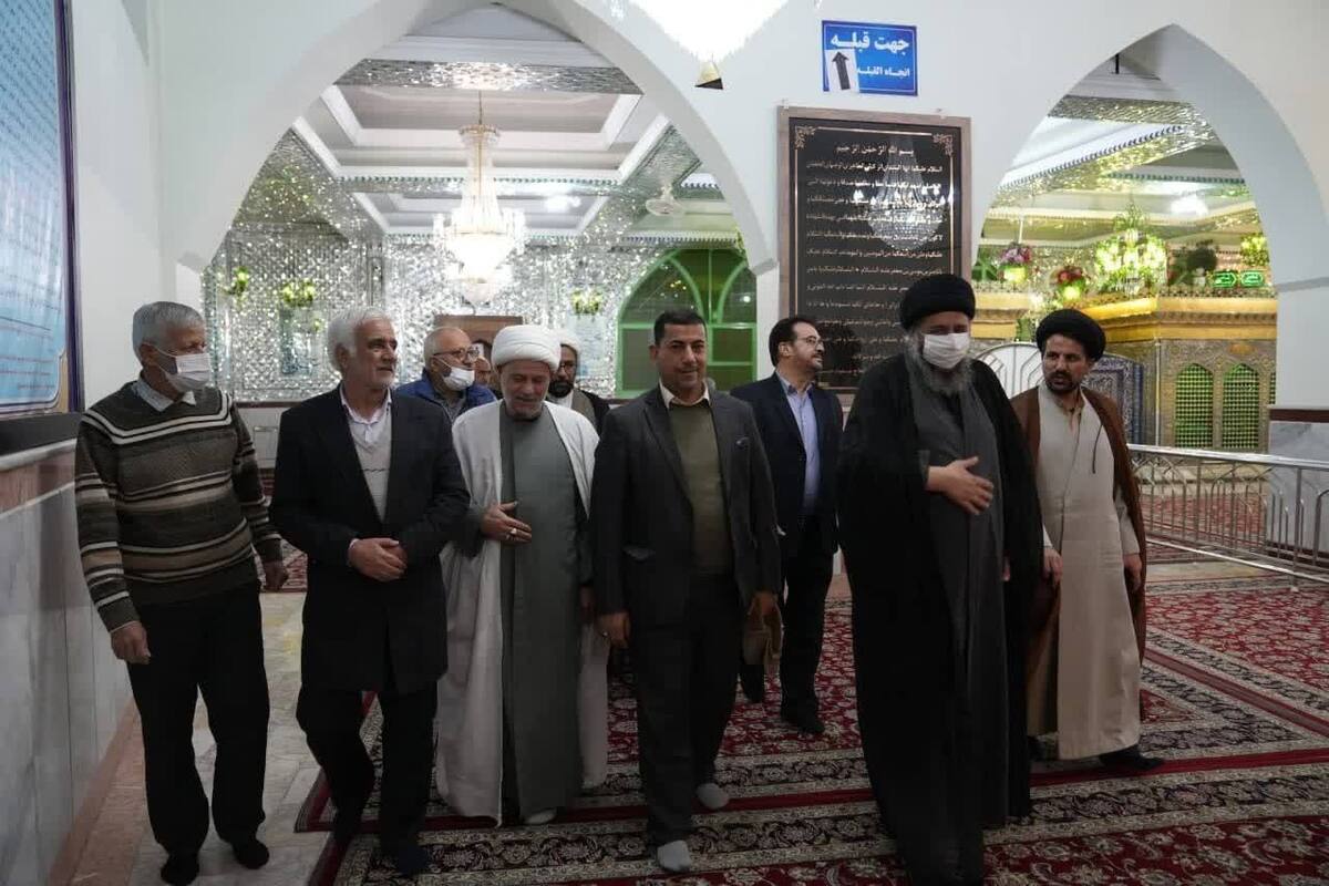 دکتر حسین جواد احمد المنکوشی، فرماندار کربلا با حضور در بقاع متبرکه شهرستان‌های طرقبه شاندیز، زبرخان و نیشابور ضمن زیارت از فعالیت آن‌ها بازدید کرد.