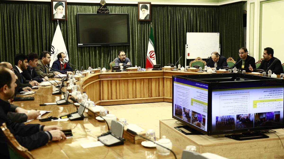 استاندار خراسان رضوی گفت اقتصاد مبتنی بر دانش و مهارت به نوآوری منجر شده که این پدیده، نیز سبب افزایش بهره‌وری و درآمد و کاهش تورم و بیکاری می‌شود.