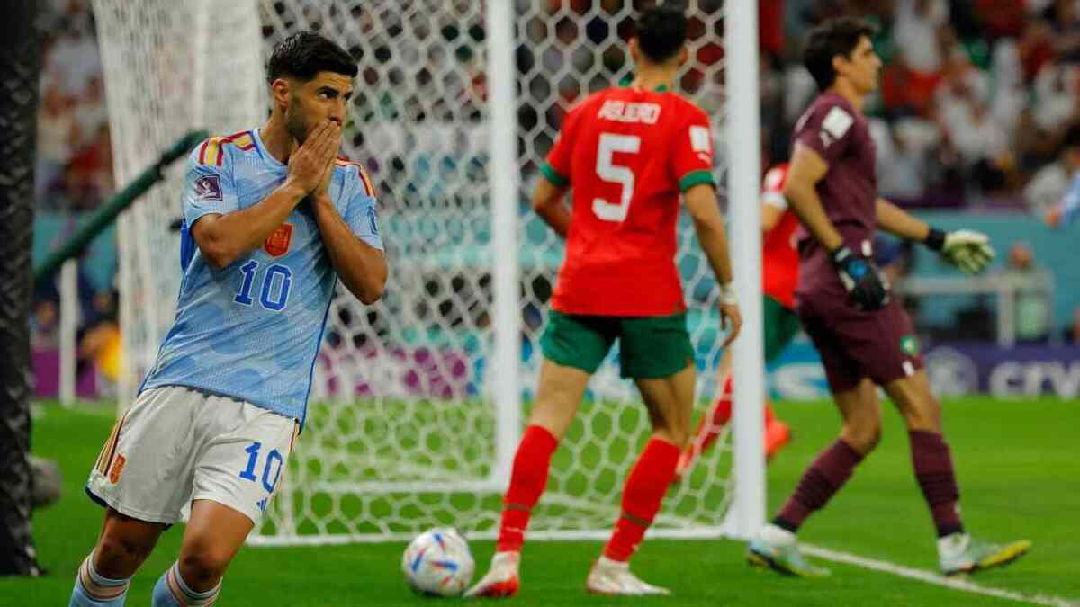 دیدار مراکش و اسپانیا در جام جهانی ۲۰۲۲ با تساوی بدون گل در ۱۲۰ دقیقه پایان یافت. بازی به پنالتی کشیده شد و این تیم آفریقایی بود که حریفش را در ضربات پنالتی شکست داد و راهی مرحله بعد شد.