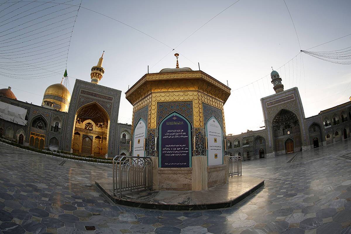 یکی از اماکنی که هر زائری با تشرف به حرم مطهر رضوی سراغ آن را می گیرد، مکانی واقع در صحن انقلاب که به سقاخانه اسماعیل طلا مشهور است.