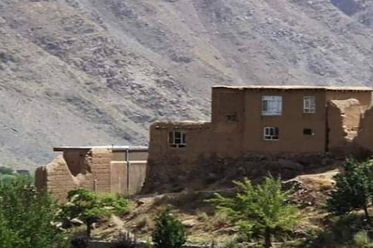 بر اثر بارندگی های متواتر و آب گرفتگی در بدخشان یک منزل مسکونی تخریب شد و ۱۰ کشته و زخمی برجای گذاشت.
