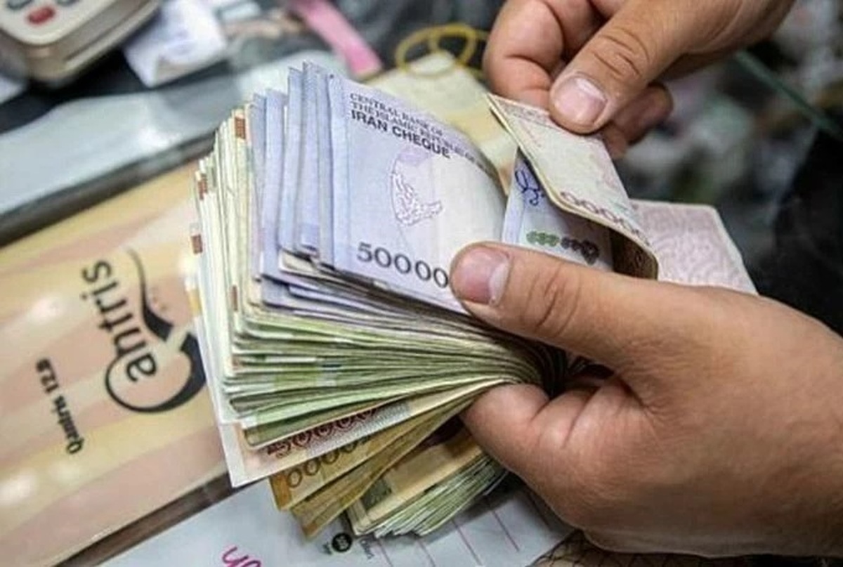 رئیس سازمان اداری و استخدامی خبر داد: میانگین حقوق کارکنان دولت ۱۰ میلیون است اما پرداخت‌ها باید براساس شایستگی باشد.