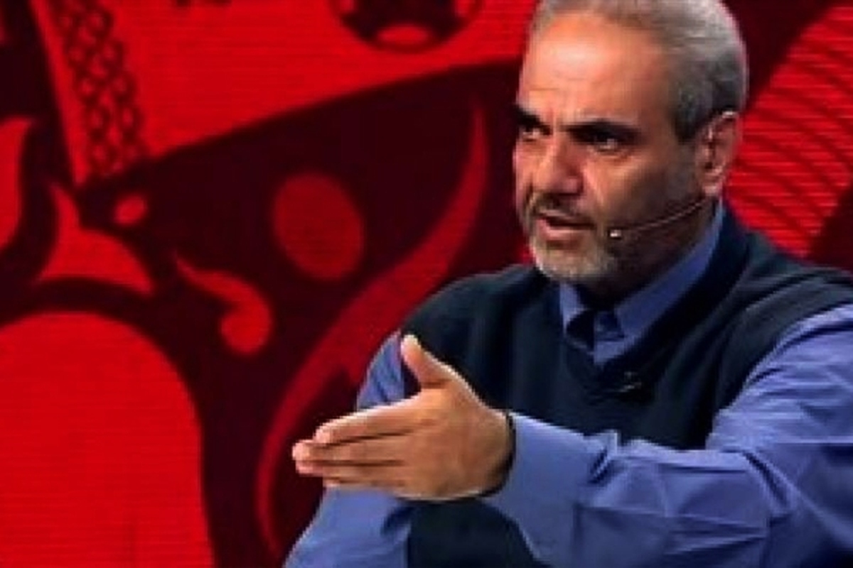 جواد خیابانی در شبکه ورزش گفت: روسیه به اوکراین حمله میکند کل روسیه محروم میشه چرا اسرائیل به غزه حمله میکنه محروم نمیشود؟ چطور عربستان به یمن حمله میکنه محروم نمیشود؟ وقتی شعار جدایی ورزش از سیاست را می‌دهند این دوگانگی‌ها چه معنایی دارد؟