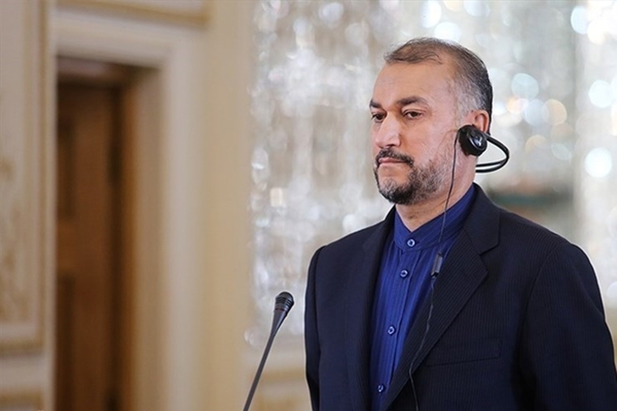 وزیر امور خارجه درباره بحران اوکراین گفت: ایران مخالف تداوم جنگ از جمله در اوکراین است و معتقدیم ارسال بی حد و حصر سلاح‌های آمریکایی و اروپایی به اوکراین شرایط را پیچیده‌تر کرده است.