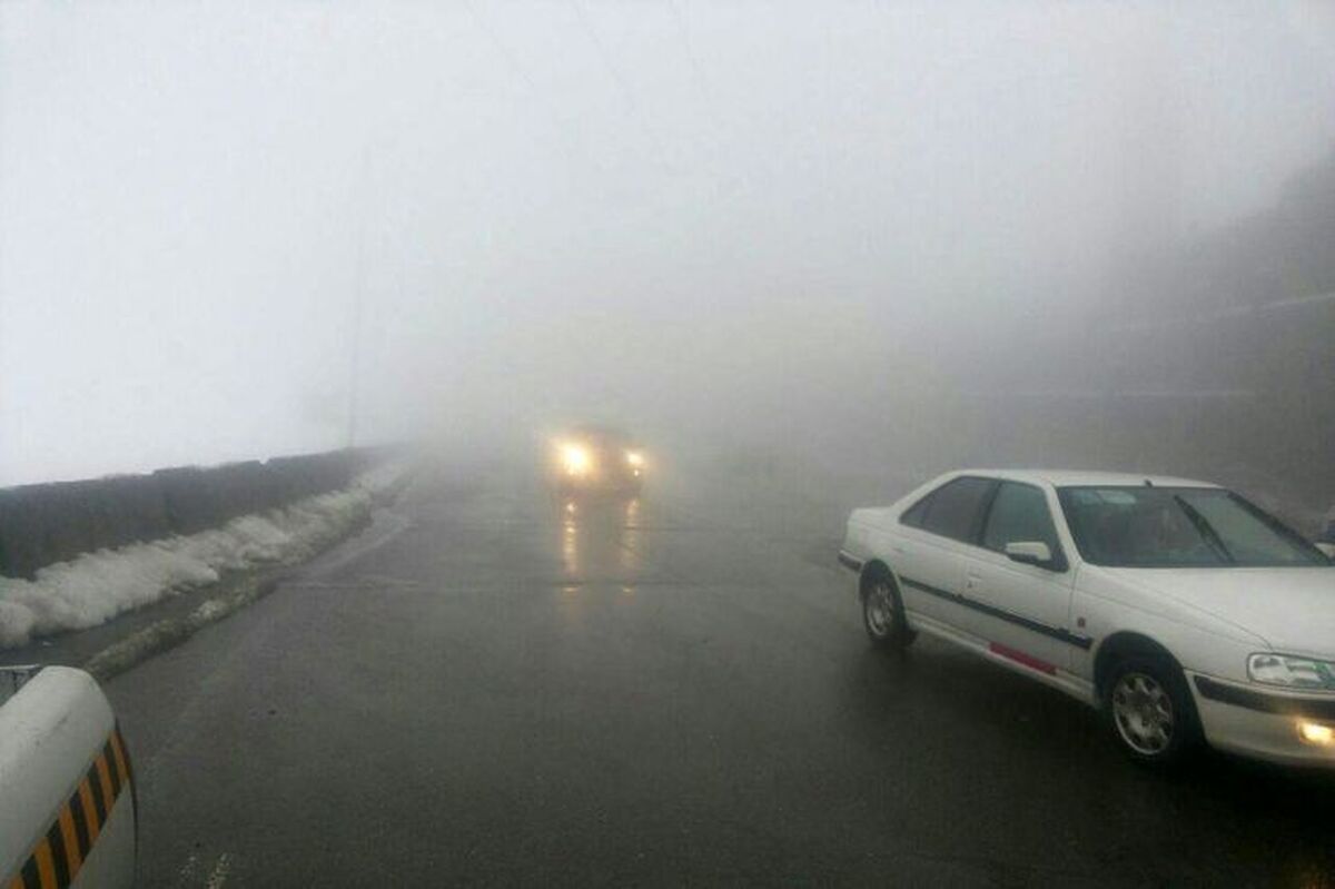 مدیر کل راهداری و حمل و نقل جاده ای خراسان رضوی گفت: بر اساس اعلام راهداران و سامانه های نظارتی، در پی وقوع مه غلیظ در مناطق شمالی استان، دید افقی رانندگان در جاده ای اصلی و فرعی در این مناطق کاهش یافته است.