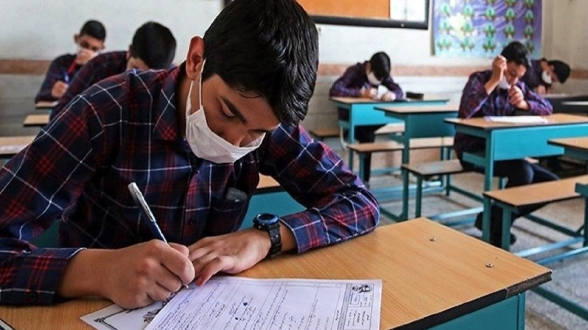 آموزش و پرورش شهر تهران، با توجه به استمرار آلودگی هوا در کلانشهر تهران و در راستای مصوبه کمیته اضطرار آلودگی هوای استانداری تهران، همه مقاطع تحصیلی پایتخت در روزهای شنبه و یکشنبه نوزدهم و بیستم آذر ۱۴۰۱ به صورت مجازی برگزار می‌شود.