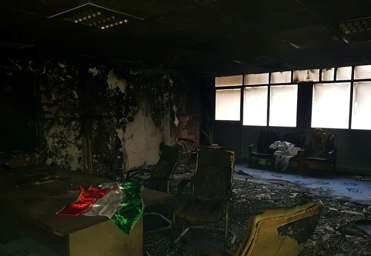 دفتر بسیج دانشجویی دانشگاه شریف توسط عوامل ناشناس آتش گرفته و کاملاً در آتش سوخت.