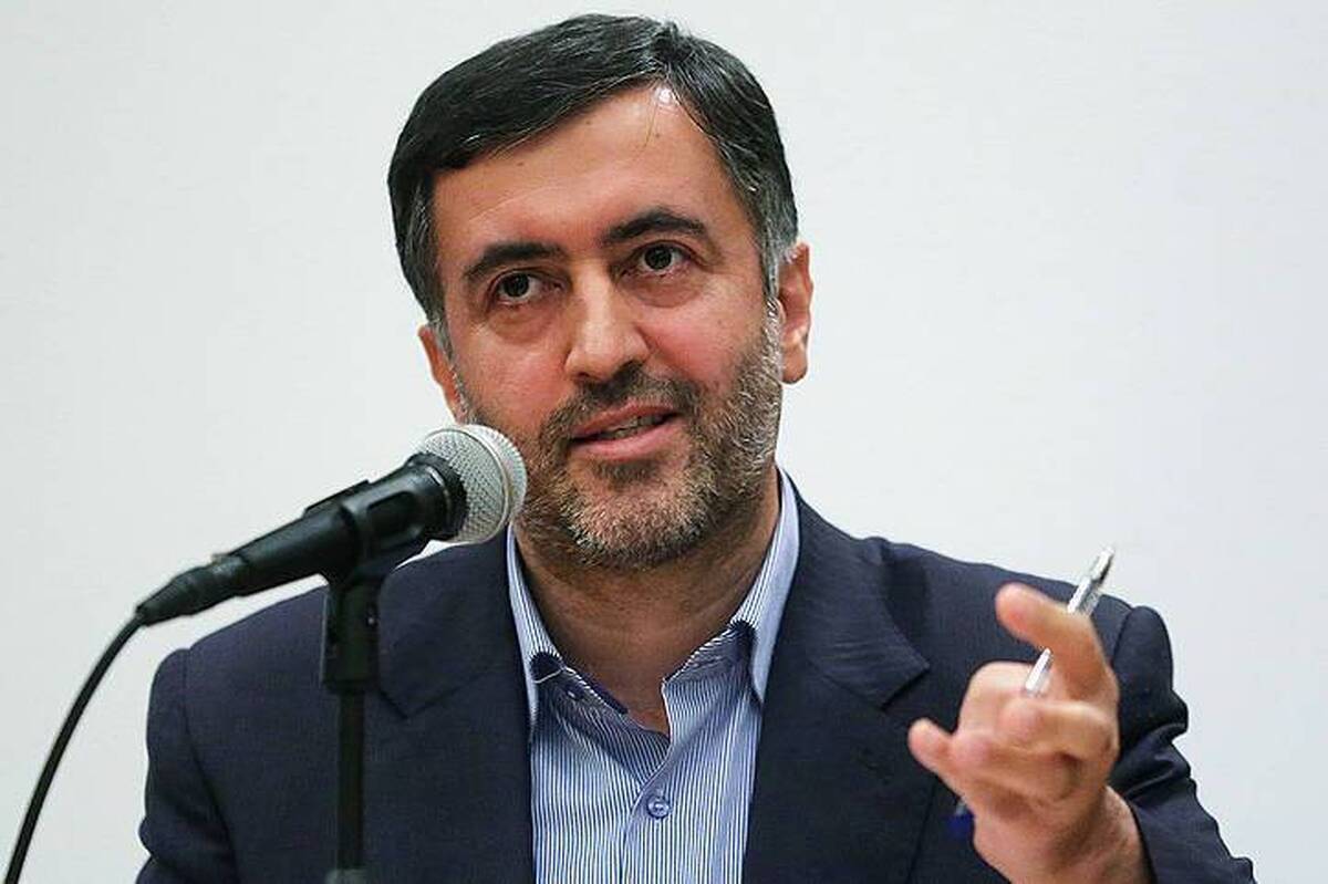 عبدالله گنجی که پیش از این و در دوره اصولگرایان به عنوان مدیر مسئول روزنامه همشهری معرفی شده بود نیز از این روزنامه رفت.