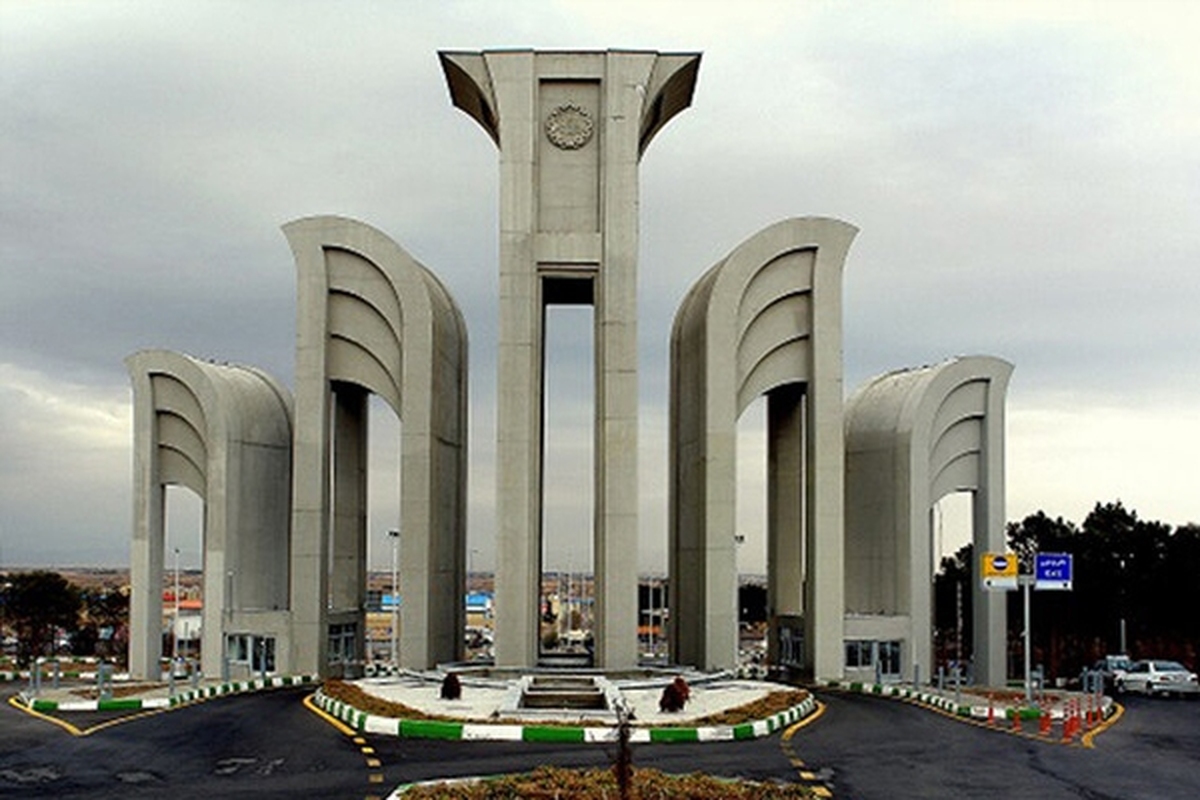 مدیر روابط عمومی دانشگاه صنعتی اصفهان از آتش‌سوزی در دانشکده شیمی این دانشگاه و فوت یک نفر بر اثر این حادثه خبر داد.