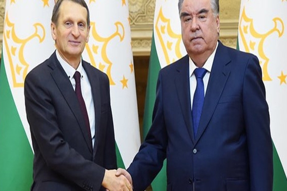 رئیس سرویس اطلاعات خارجی روسیه در چارچوب یک سفر کاری وارد تاجیکستان شد و با رئیس جمهور این کشور دیدار و گفت‌وگو کرد.