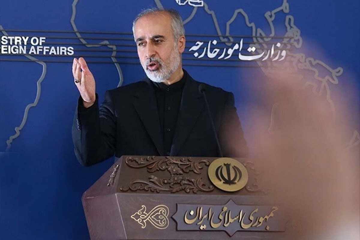 سخنگوی وزارت امور خارجه در واکنش به اظهارات وزیر خارجه انگلیس درباره روزنامه نگاری آزاد گفت: آقای وزیر، شما با این شعارهای دروغین، رسما از اتاق جنگ علیه ملت ایران حمایت می‌کنید.