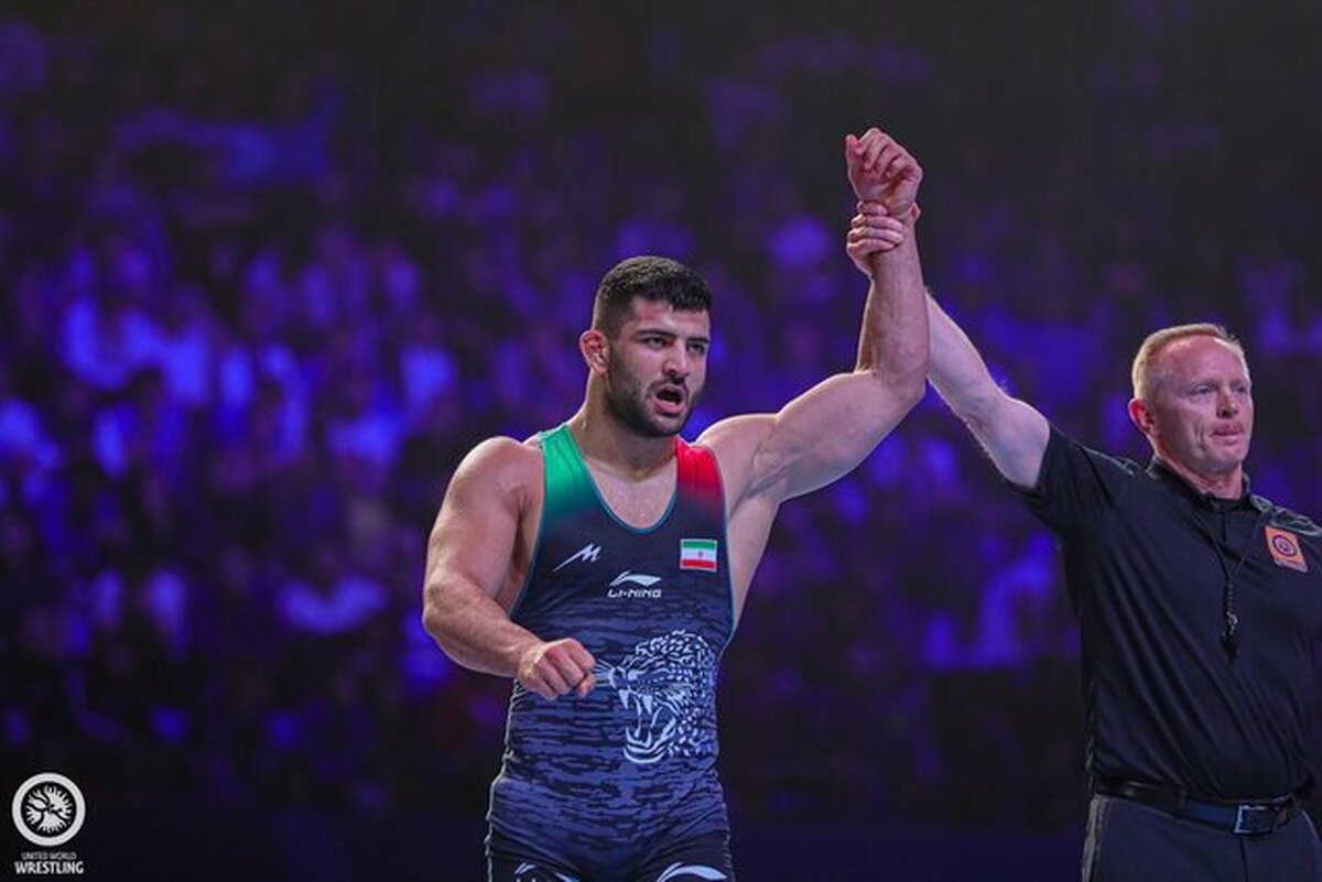 تیم ملی کشتی آزاد ایران با برتری ۶ بر ۴ مقابل تیم منتخب جهان، حریف آمریکا در فینال جام جهانی کشتی آزاد شد.