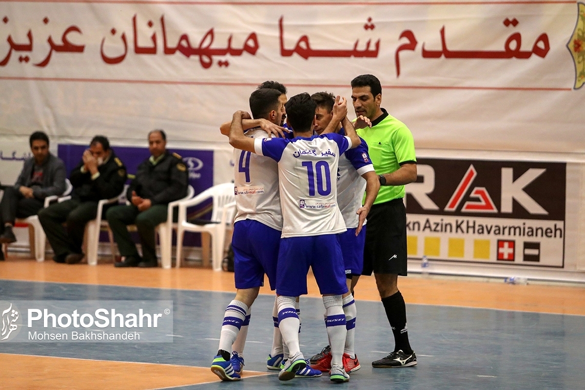 سرمربی سفیر گفتمان گفت: به دنبال جایگاه سوم و چهارمی نیستیم. با توجه به اینکه سفیر گفتمان نخستین سال حضور خود در لیگ برتر فوتسال را تجربه می‌کند، میانه جدول برای ما جایگاه خوبی به شما می‌رود.