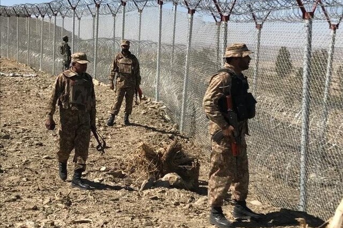 سخنگوی ارتش پاکستان از کشته شدن ۶ تن از غیر نظامیان این کشور بر اثر تیراندازی نیروهای مرزی افغانستان خبر داد.