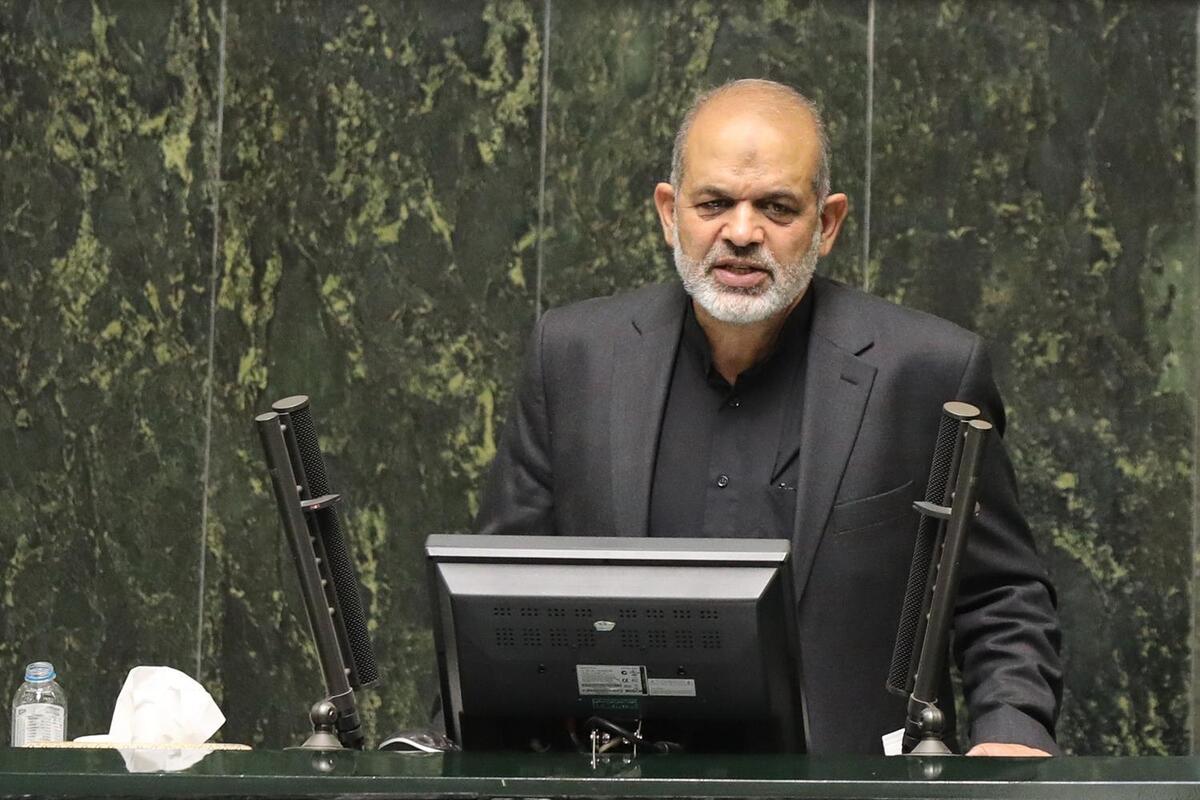 وزیر کشور گفت: طراحی و تدوین برنامه راهبردی جمعیت و فرزندآوری با عنوان مسیر نجات انجام شده است که چند کار را در دستور دارد، ابتدا تعیین وضعیت بحرانی استان‌هاست چرا که برخی از استان‌ها به لحاظ جمعیتی وضعیت وخیم‌تری دارند.