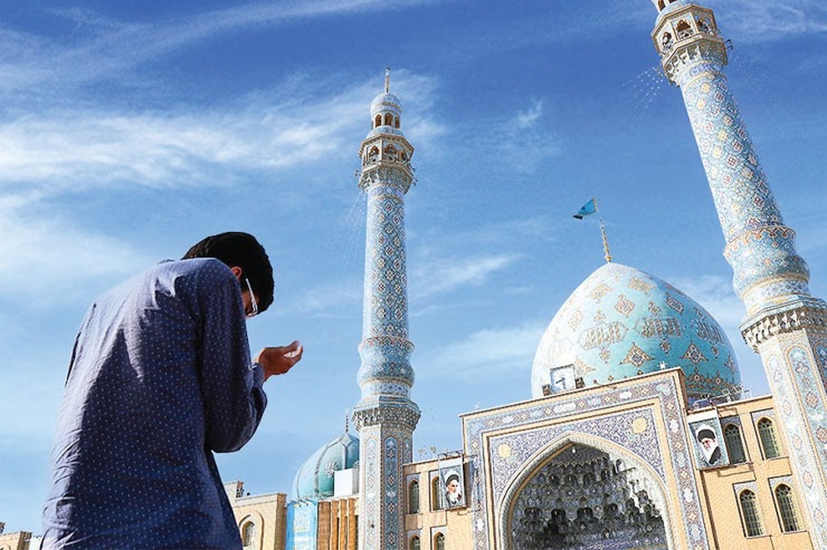 جمعه در تقویم هفتگی مسلمانان روز مهم و مبارکی است. این روز مبارک برای ما شیعیان با نام امام‌زمان (عج) و دعا برای ایشان متبرک شده است.