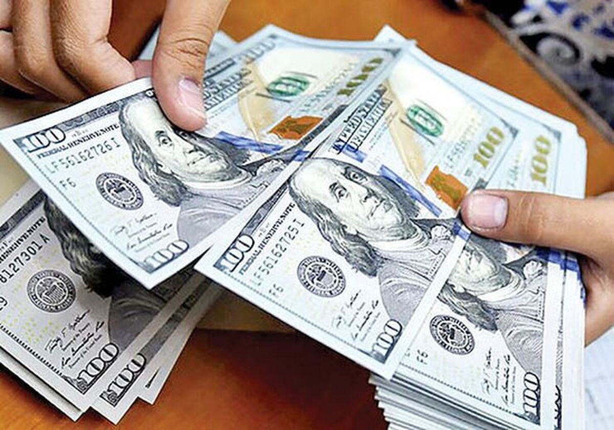 امروز ۲۳ آذر ۱۴۰۱ قیمت دلار مانند روز‌های گذشته صعودی بود.