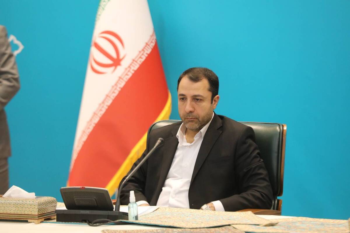رئیس‌کل بانک مرکزی با بیان اینکه شاخص بهای مصرف‌کننده در ابتدای دولت ۵۹.۳ درصد بوده که این میزان به ۳۹.۹ درصد رسیده است، روند تورم در سال آینده را کاهشی دانست و تاکید کرد: افزایش‌های هیجانی نرخ ارز تعدیل خواهد شد.