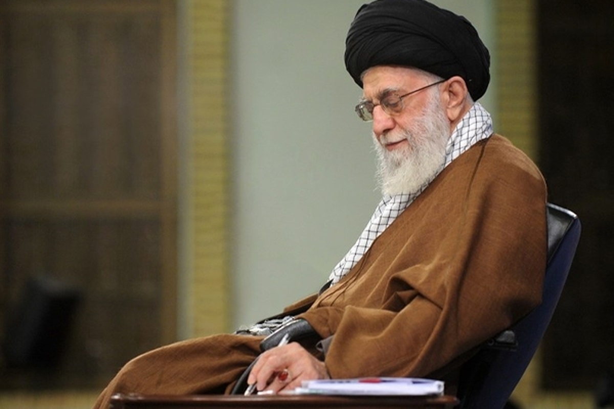 رهبر معظم انقلاب در پیامی درگذشت آیت‌الله آقای حاج سید صادق روحانی را تسلیت گفتند.