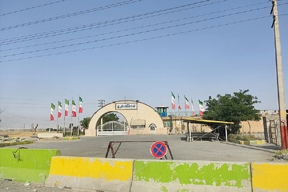 رئیس کل دادگستری استان البرز گفت: بعداز ظهر امروز بین زندانیان بند مواد مخدر زندان درگیری محدودی رخ داد که در جریان این درگیری تعدادی از زندانیان چند پتو را در بخش هواخوری زندان آتش زدند.