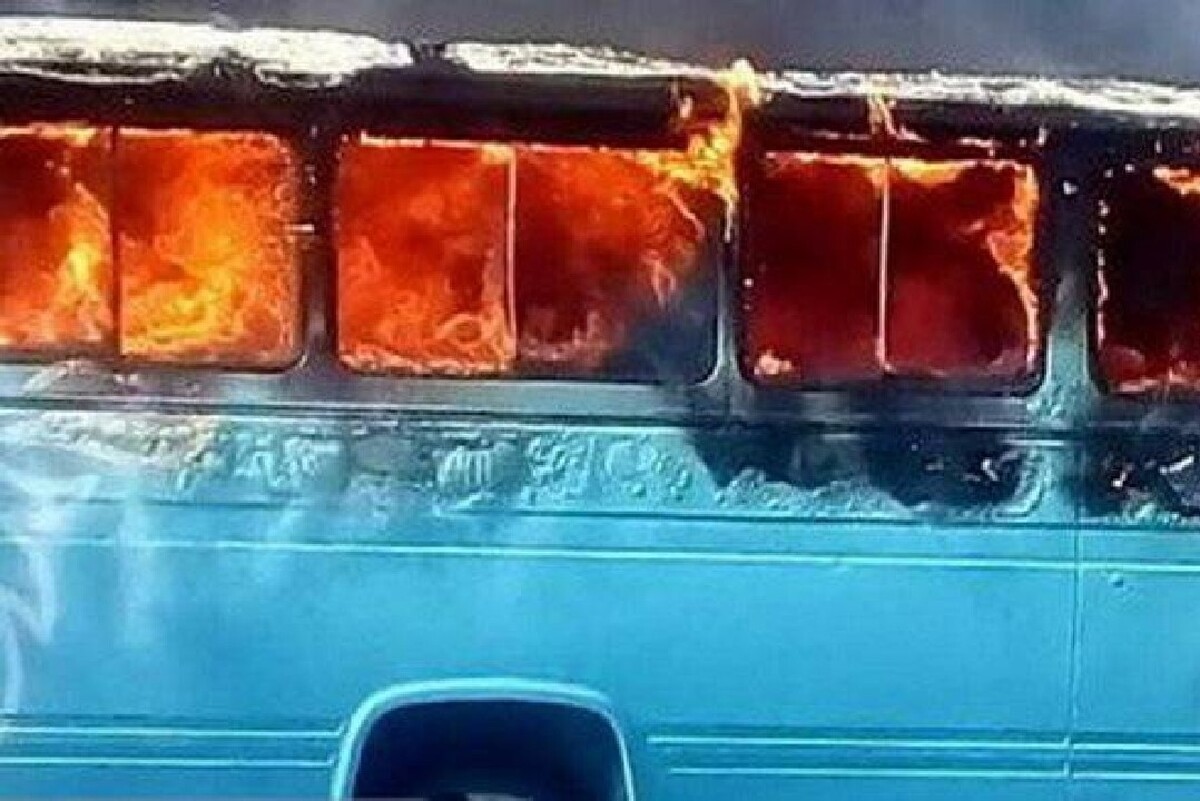 فرماندار بروجن گفت: شمار جانباختگان حادثه آتش‌سوزی مینی‌بوس حامل کارگران یکی از واحد‌های تولیدی شهرستان بروجن به ۴ نفر رسید.